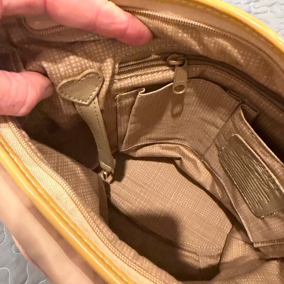 Brighton Tan Nylon Crossbody Shoulder Bag 🤎✨ w/ Dust Bag & Heart Charm - Picture 4 of 10